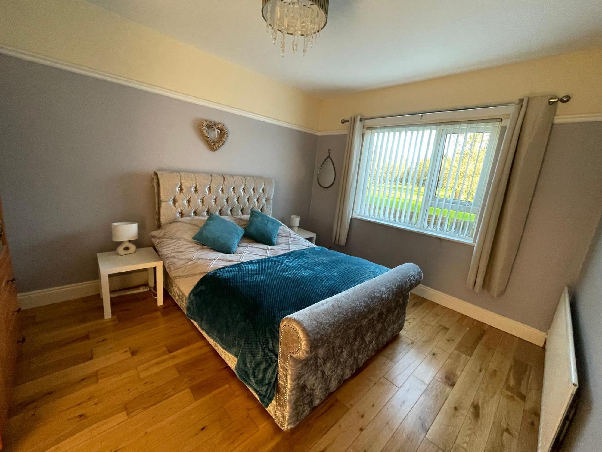 Вилла Fairway House Каррикфергус Экстерьер фото